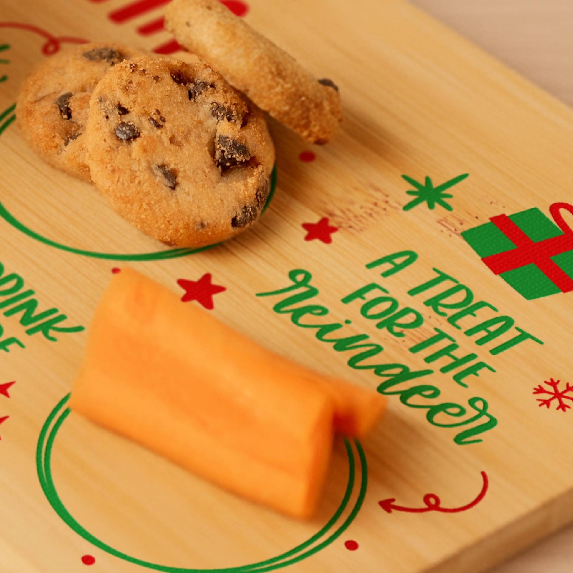 Cookies and a carrot treat for the reindeer on the personalized Santa tray